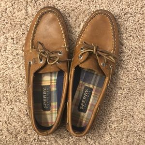 Sperry top- slider